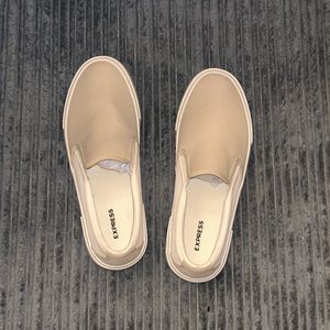 Express shoes